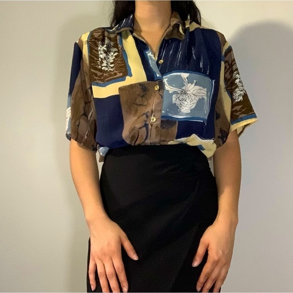 HER Tops - Vintage  HER patterned woman’s blouse size Medium